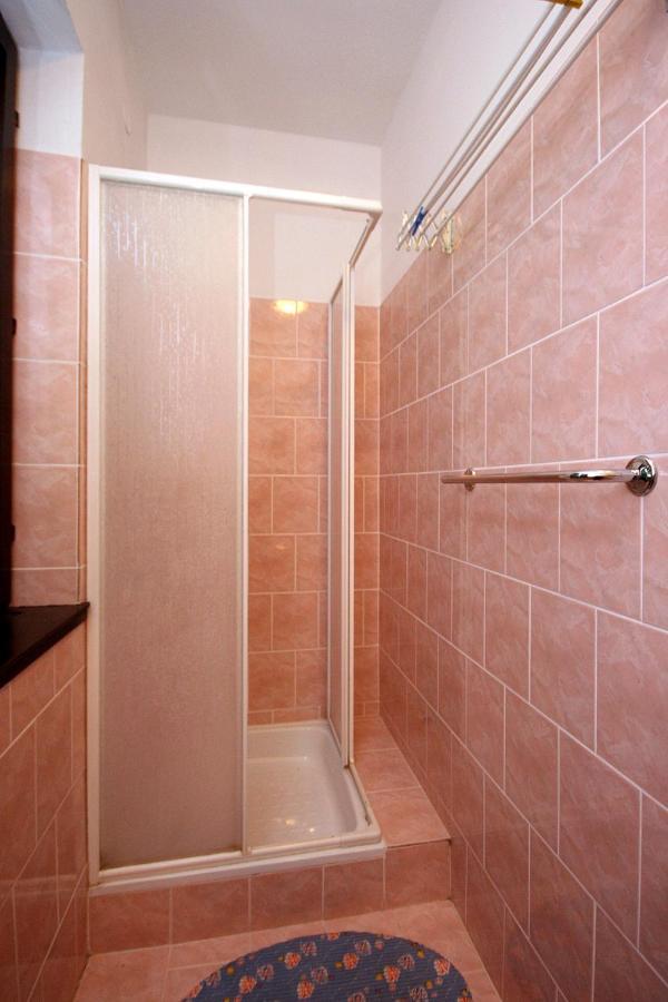 Studio Turanj 6445B Luaran gambar
